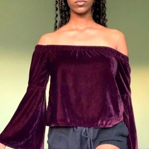 Hollister burgundy crushed velvet  bell sleeve top in size small nwt!